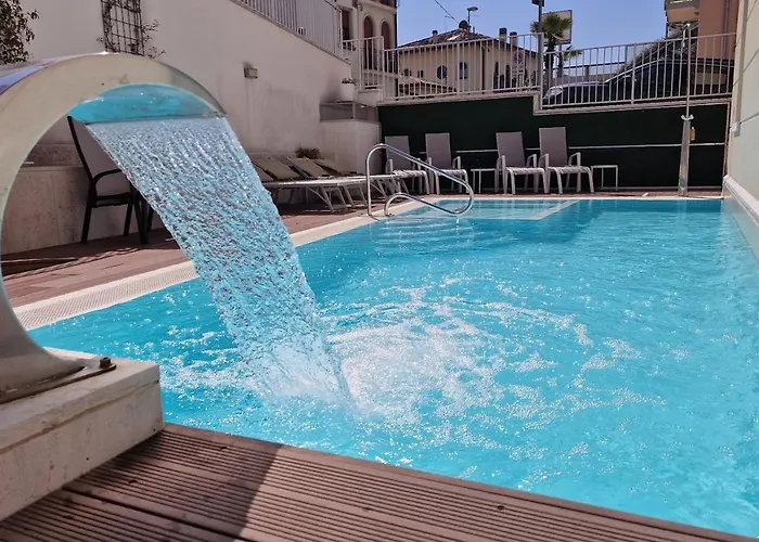 Hotel con golf: Hotel Villa Anthea